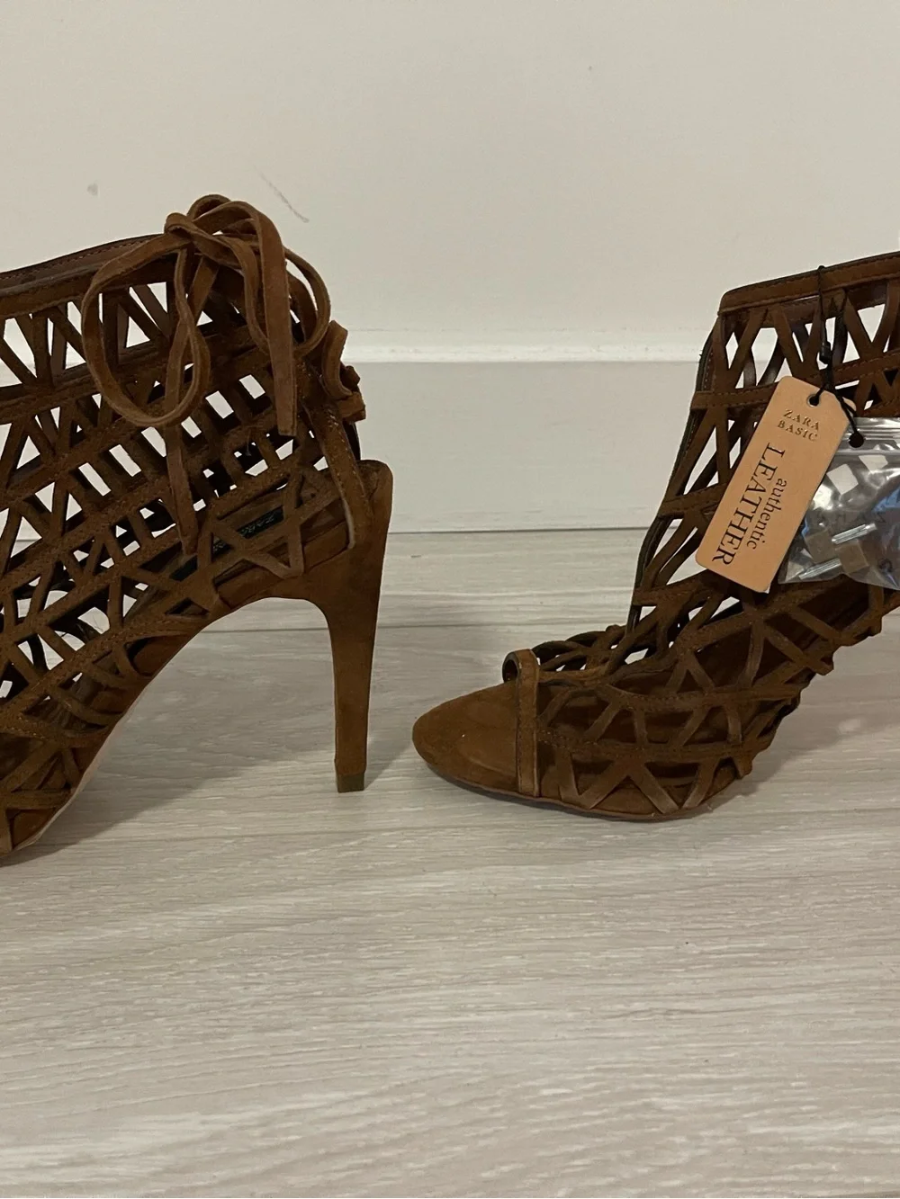 Zara Brown Genuine Suede Laser-Cut High Heel Sandals Size 40 NWT